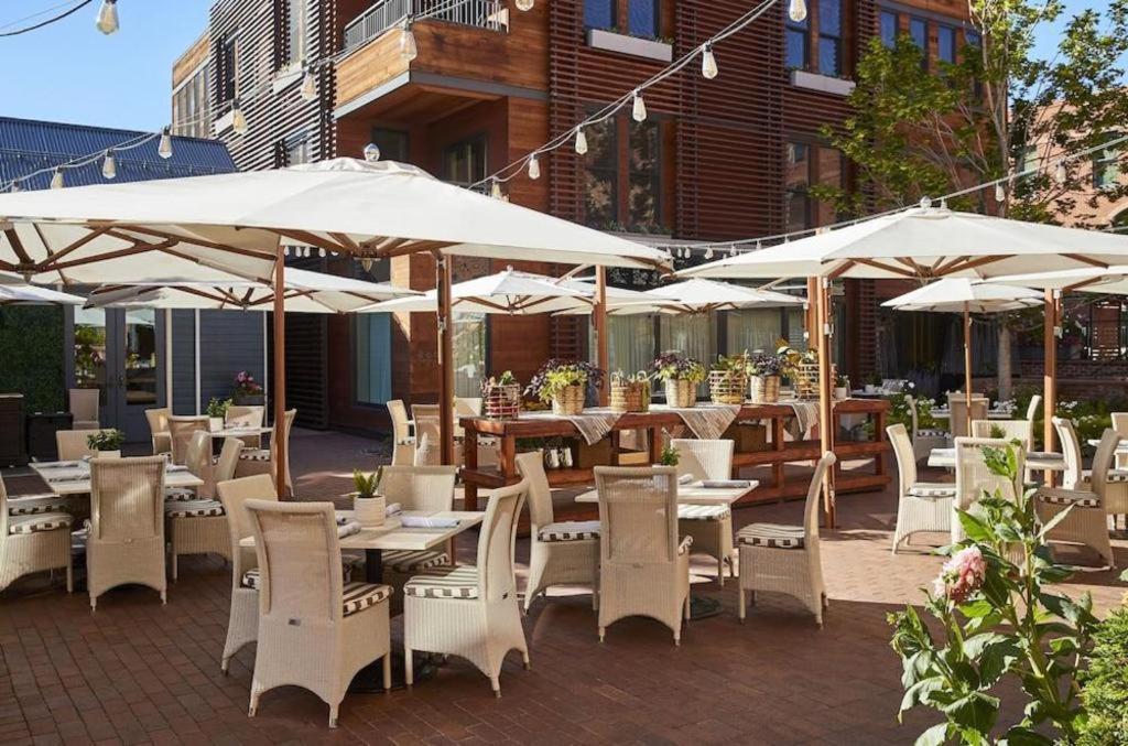 Hotel Jerome, An Auberge Resort Aspen Bagian luar foto