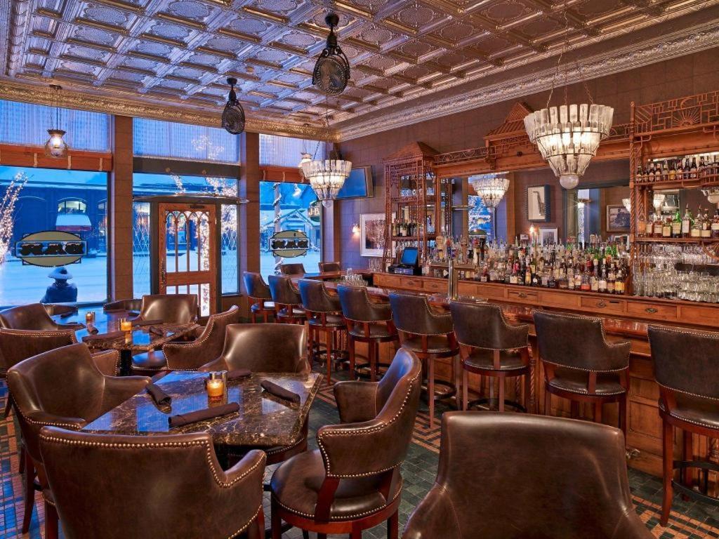 Hotel Jerome, An Auberge Resort Aspen Bagian luar foto
