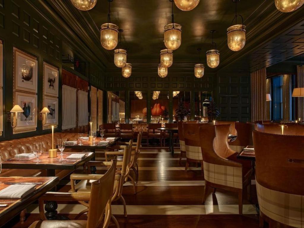 Hotel Jerome, An Auberge Resort Aspen Bagian luar foto
