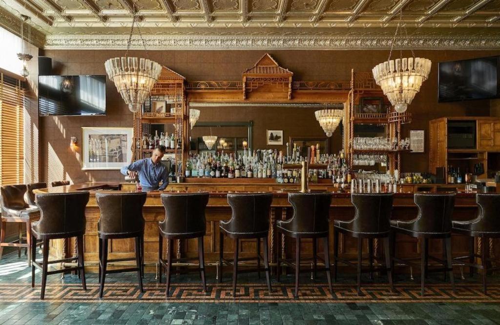 Hotel Jerome, An Auberge Resort Aspen Bagian luar foto