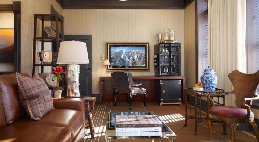 Hotel Jerome, An Auberge Resort Aspen Bagian luar foto